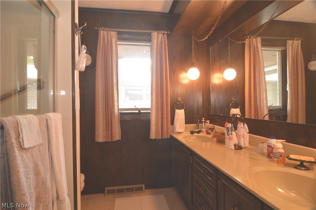 790 Sunnyside Road Vermilion, OH 44089 - Photo 17 of 33 Gallery Image 17