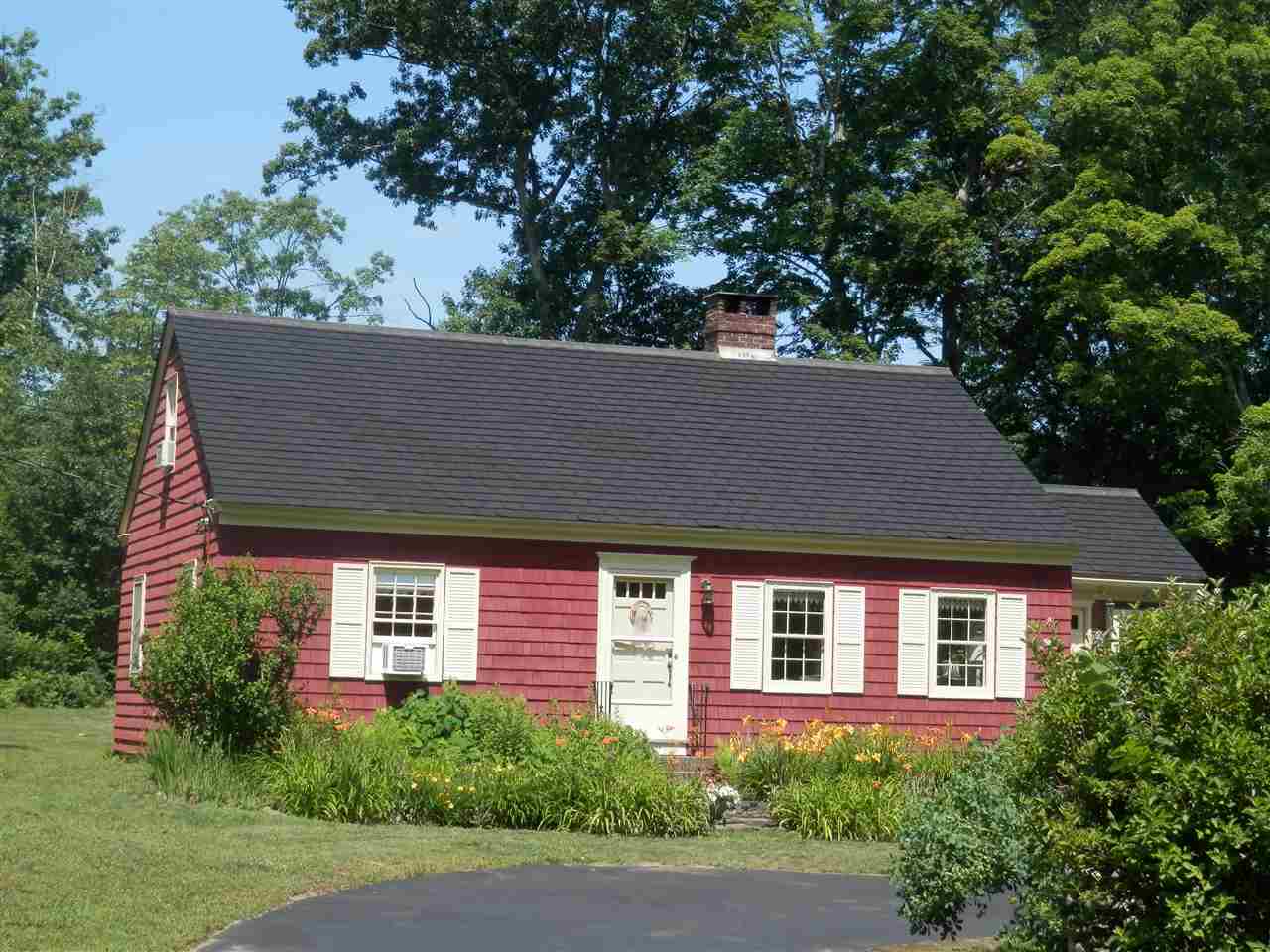 240 Hopkinton Road Concord, NH 03301 - Photo 2 of 18