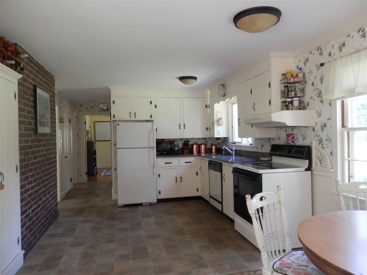 240 Hopkinton Road Concord, NH 03301 - Photo 5 of 18