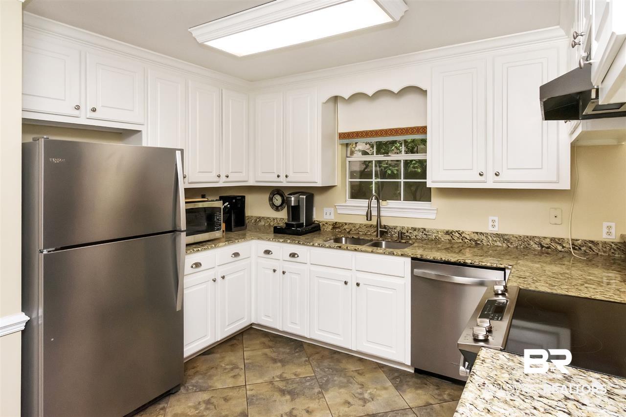 907 Wesley Avenue Mobile, AL 36609 - Photo 12 of 36