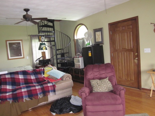 16169 Anderson Road Durand, IL 61024 - Photo 6 of 25 a living room with furniture