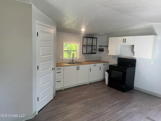 $160,000 | 44 Marshall Cove, Byhalia, MS 38611