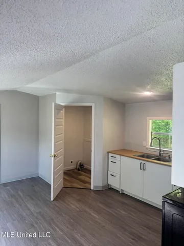 $160,000 | 44 Marshall Cove, Byhalia, MS 38611