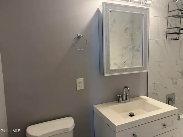 $1,400 | 5 Broadway, Unit 410, Troy, NY 12180