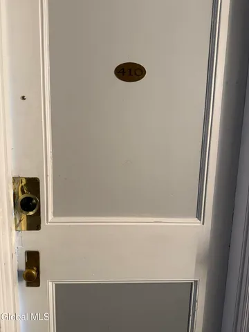 $1,400 | 5 Broadway, Unit 410, Troy, NY 12180