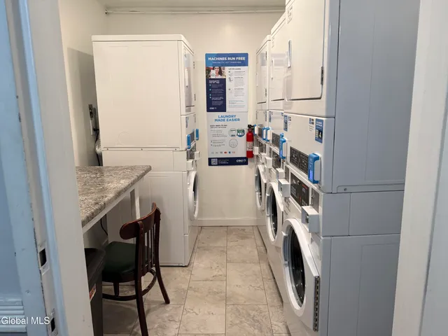 $1,400 | 5 Broadway, Unit 410, Troy, NY 12180