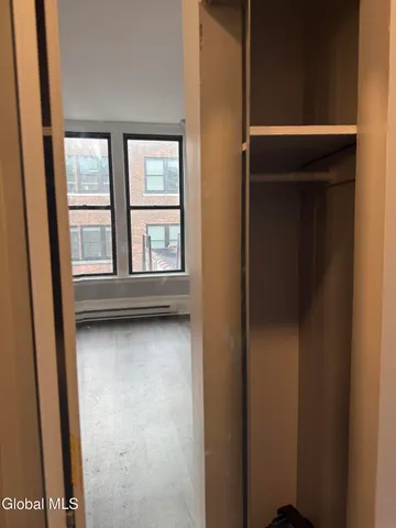 $1,400 | 5 Broadway, Unit 410, Troy, NY 12180