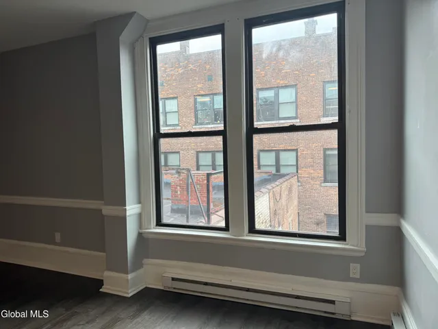 $1,400 | 5 Broadway, Unit 410, Troy, NY 12180