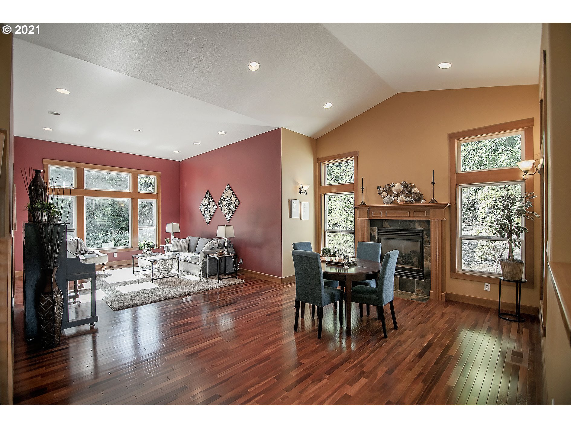 143 Altavista Road Longview, WA 98632 - Photo 2 of 32 Gallery Image 2