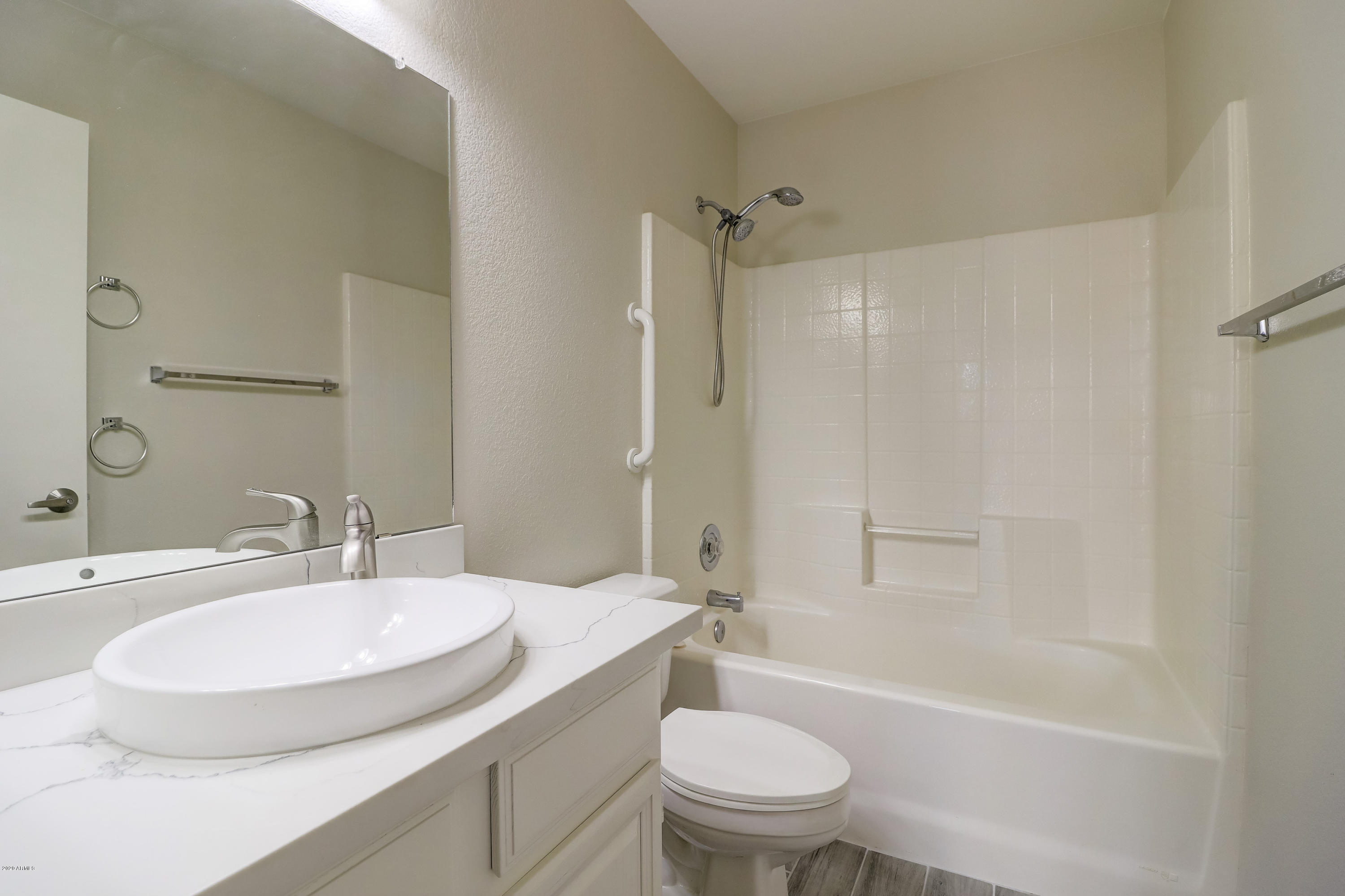 14300 West Bell Road, Unit 407 Surprise, AZ 85374 - Photo 17 of 19 Master Bathroom #2
