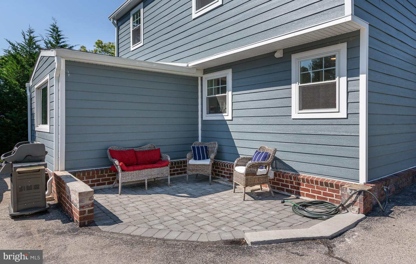 100 Bobbin Mill Road Media, PA 19063 - Photo 33 of 37 New Paver Patio
