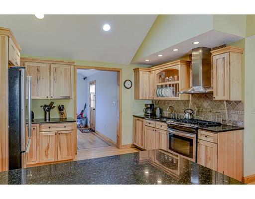 85 Woodbine Road Stoughton, MA 02072 - Photo 4 of 38 Gallery Image 4
