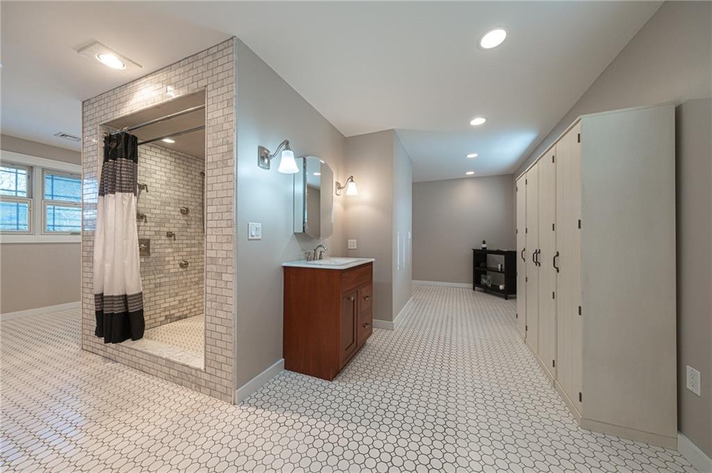 109 White Gate Road Pittsburgh, PA 15238 - Photo 38 of 49 Gallery Image 38
