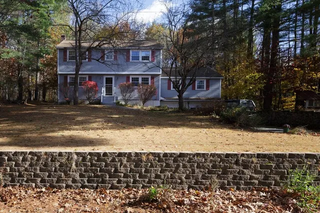 $575,000 | 9 Northfield Road, Amherst, NH 03031