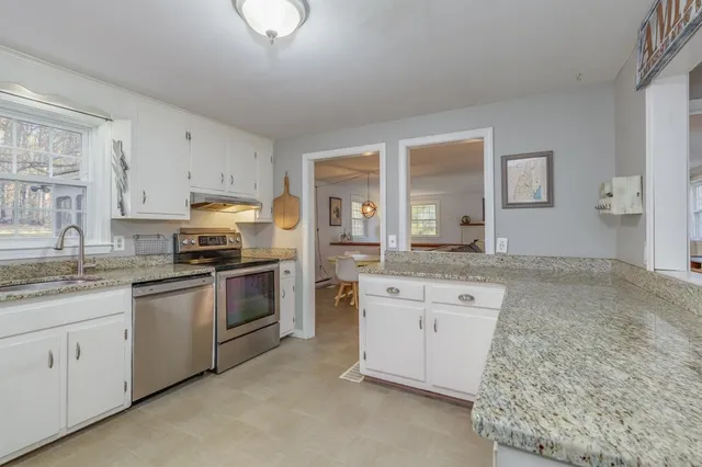 $599,900 | 9 Northfield Road, Amherst, NH 03031