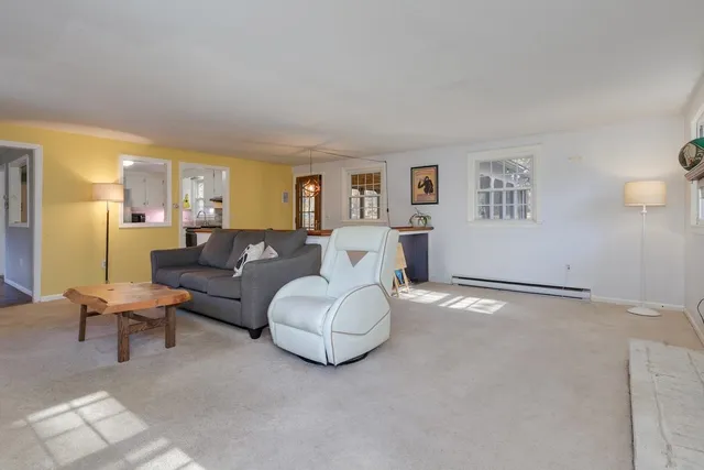 $575,000 | 9 Northfield Road, Amherst, NH 03031