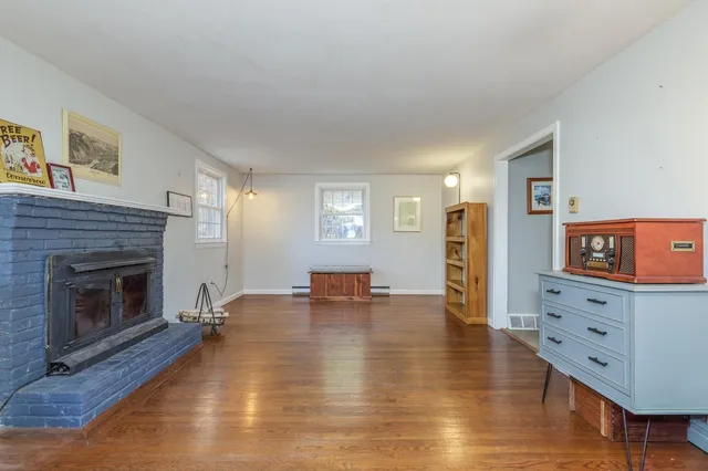 $575,000 | 9 Northfield Road, Amherst, NH 03031