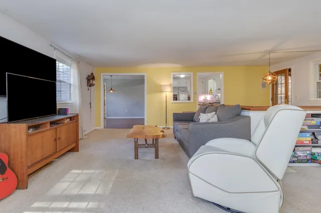 $599,900 | 9 Northfield Road, Amherst, NH 03031