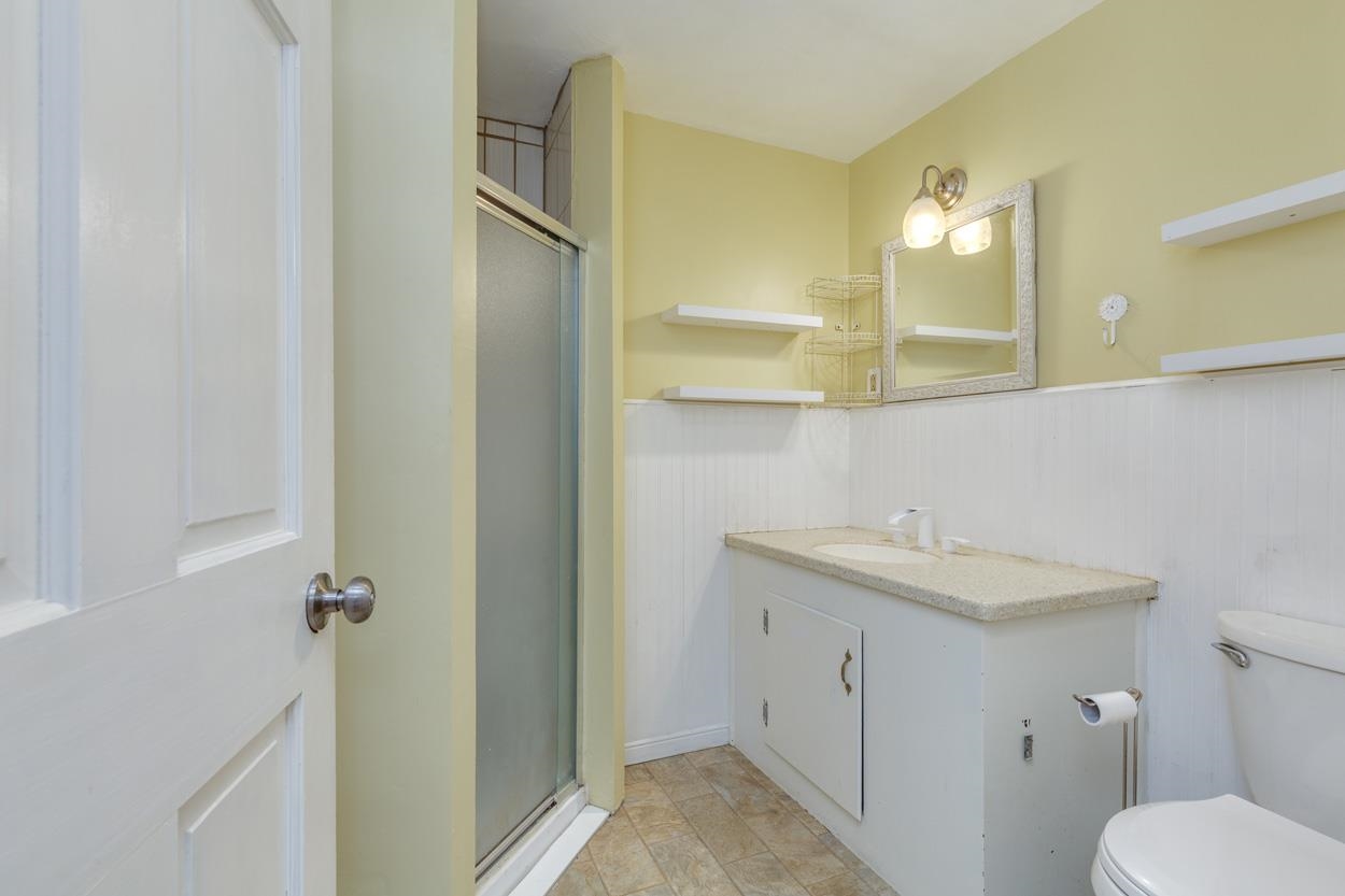 9 Northfield Road Amherst, NH 03031 - Photo 32 of 50