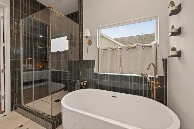 $3,900 | 1113 West 15th 1/2 Street, Unit A, Houston, TX 77008