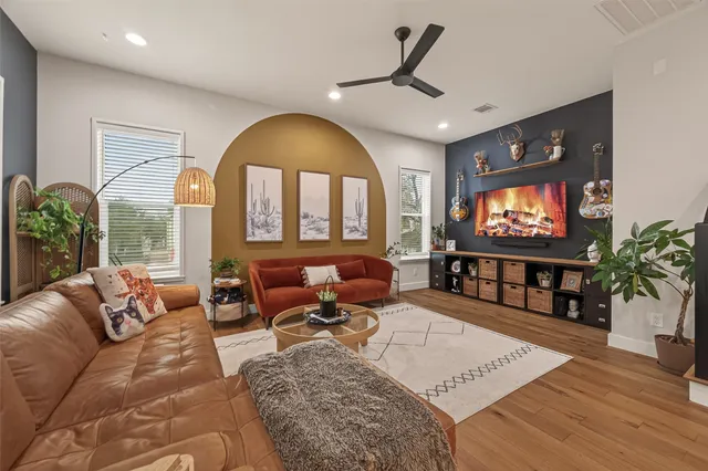 $3,900 | 1113 West 15th 1/2 Street, Unit A, Houston, TX 77008