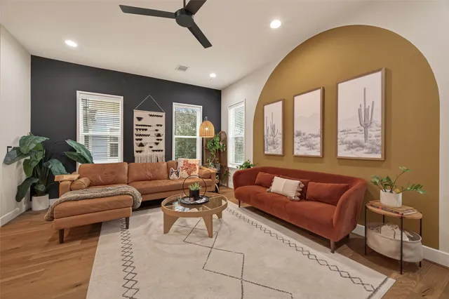 $3,900 | 1113 West 15th 1/2 Street, Unit A, Houston, TX 77008