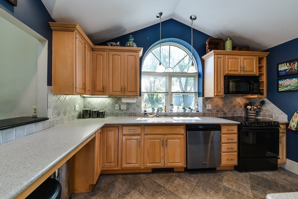 10 Salmi Road Framingham, MA 01701 - Photo 2 of 15 Gallery Image 2