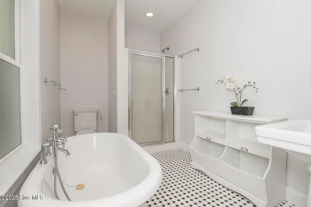 $2,100 | 107 Ridge Road, Hampstead, NC 28443