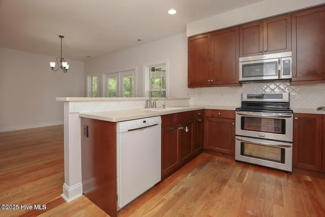 $2,100 | 107 Ridge Road, Hampstead, NC 28443