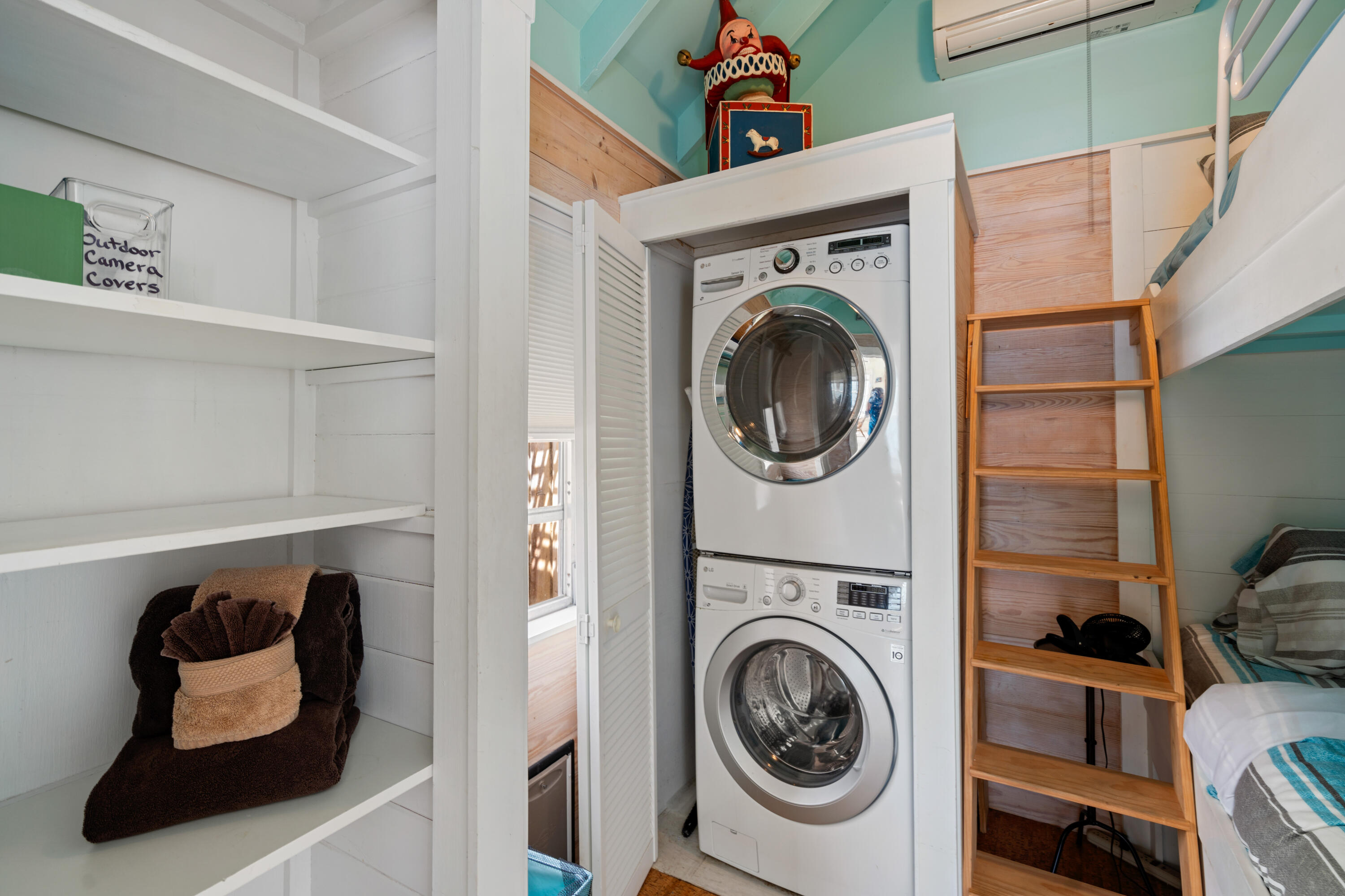 923 Eaton Street Key West, FL 33040 - Photo 26 of 42 a utility room with dryer and washer