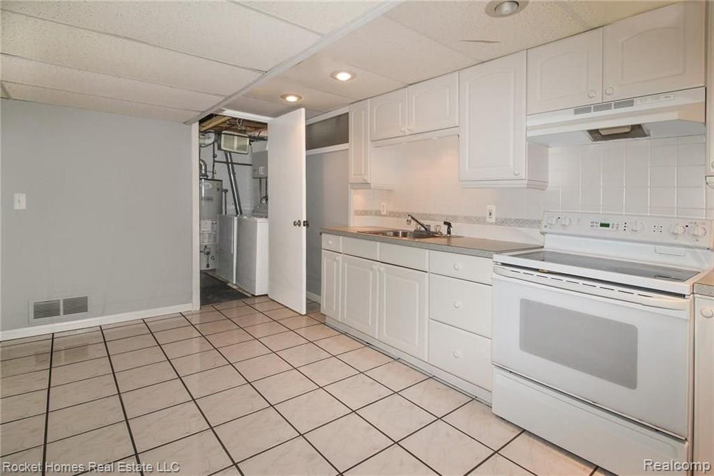 3645 Old Tree Court Rochester Hills, MI 48309 - Photo 38 of 48