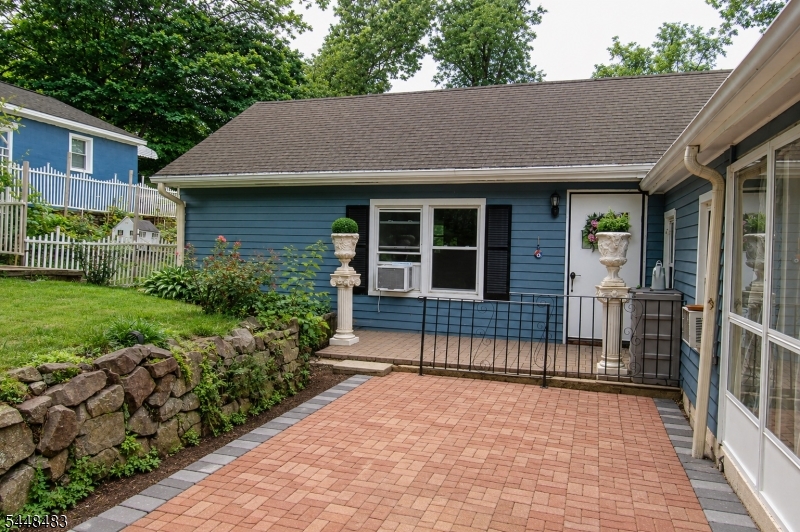 129 Hickory Tavern Road Gillette, NJ 07933 - Photo 1 of 7