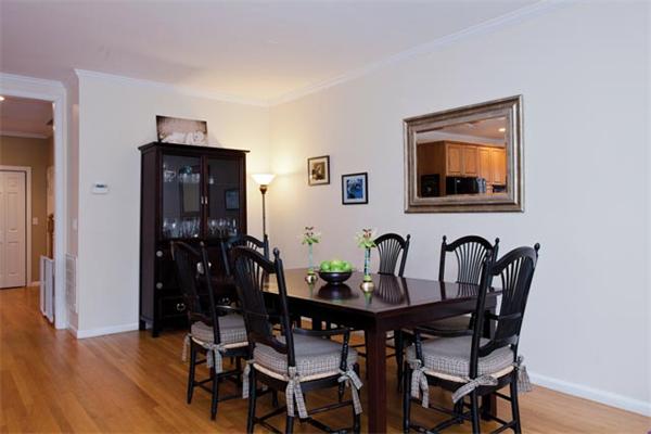22 Tanglewood Road, Unit 22 Newton, MA 02459 - Photo 2 of 5