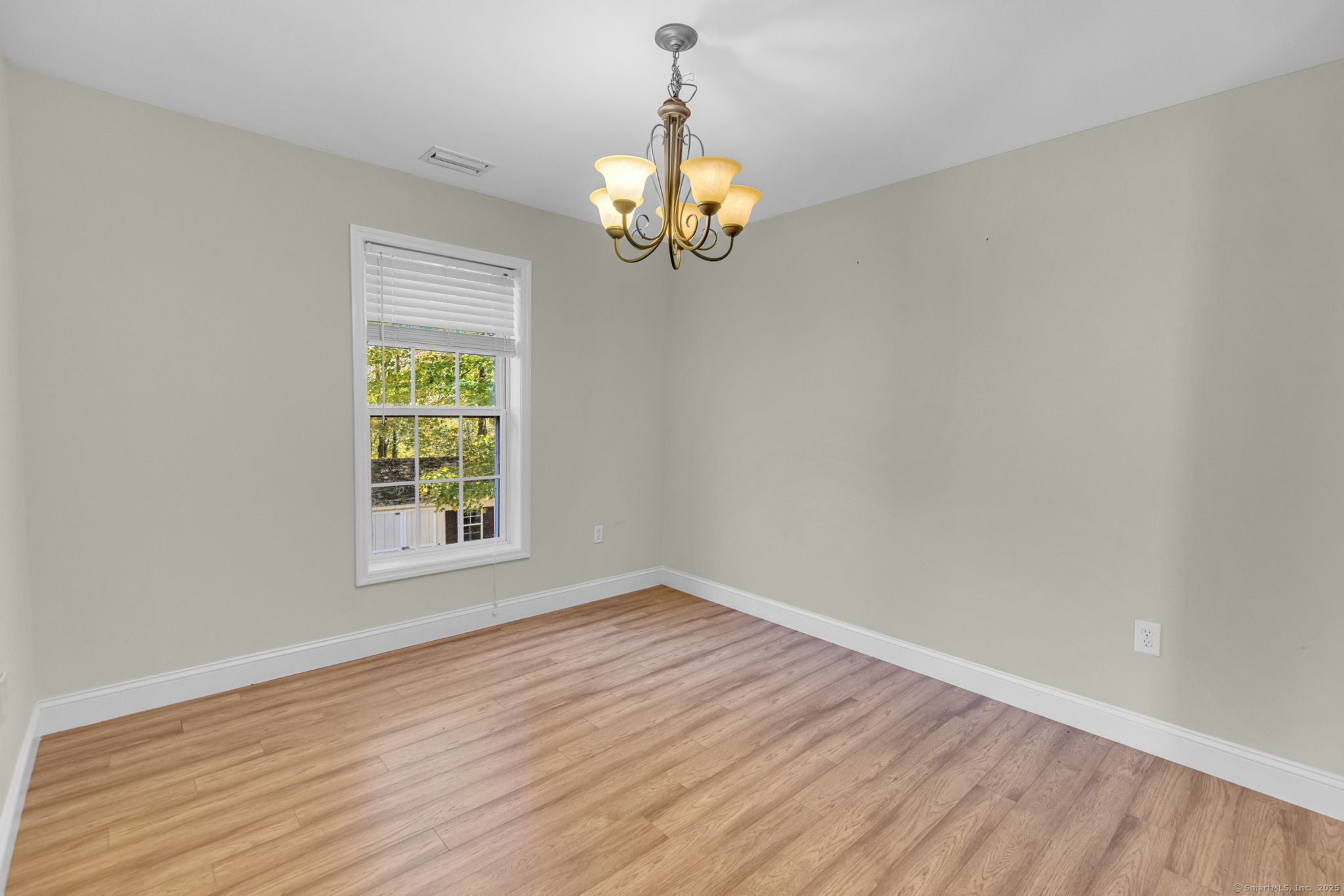 943 Mt Vernon Road Southington, CT 06489 - Photo 19 of 39