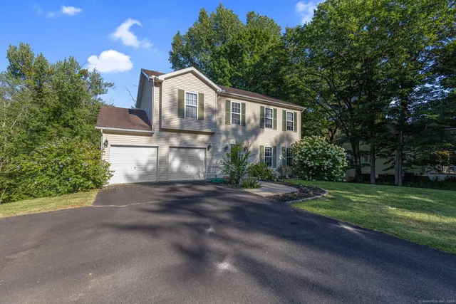 $475,000 | 943 Mt Vernon Road, Southington, CT 06489