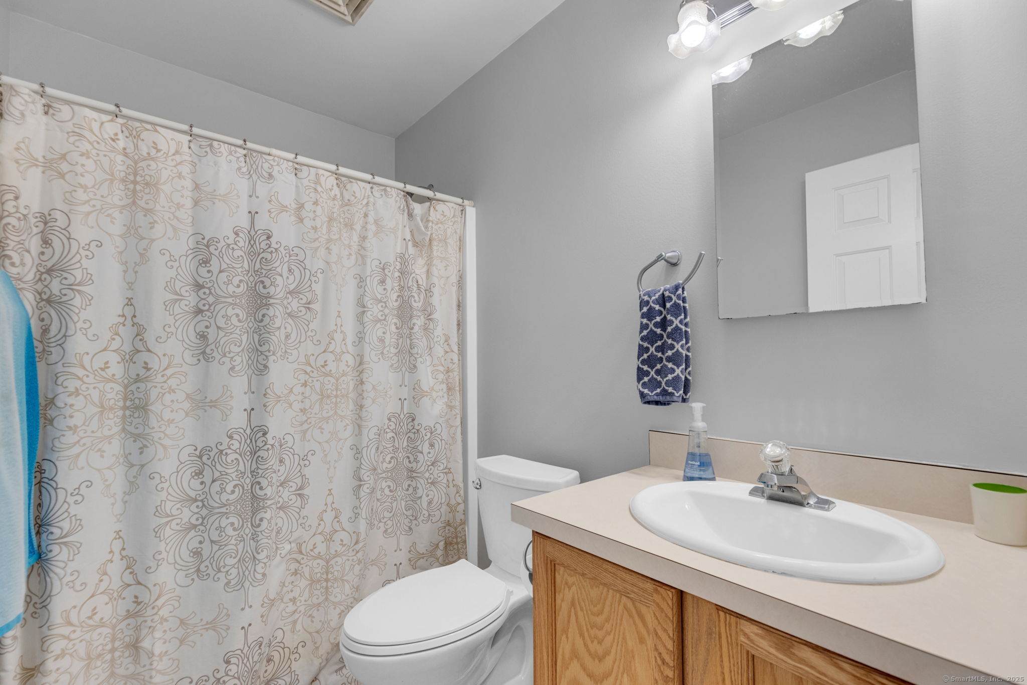 943 Mt Vernon Road Southington, CT 06489 - Photo 23 of 39