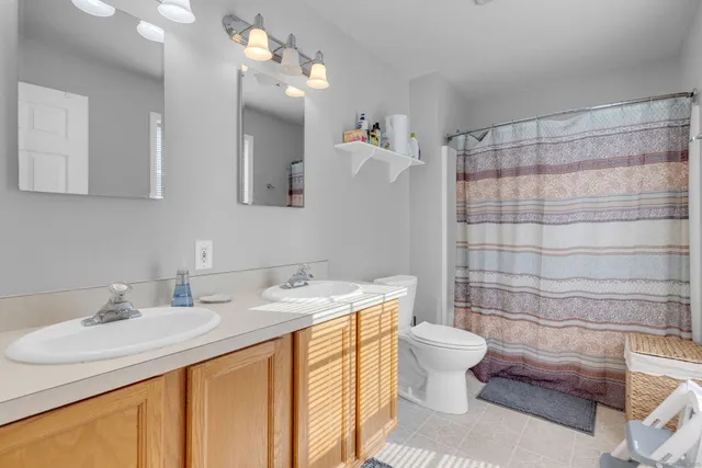 $475,000 | 943 Mt Vernon Road, Southington, CT 06489