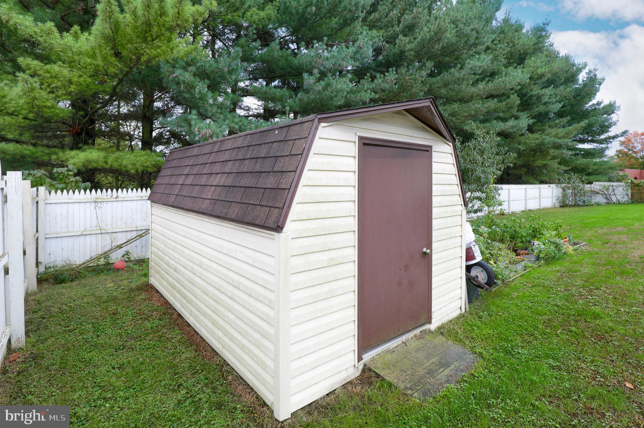 4783 Tipton Road Harrisburg, PA 17111 - Photo 6 of 26 Gallery Image 6