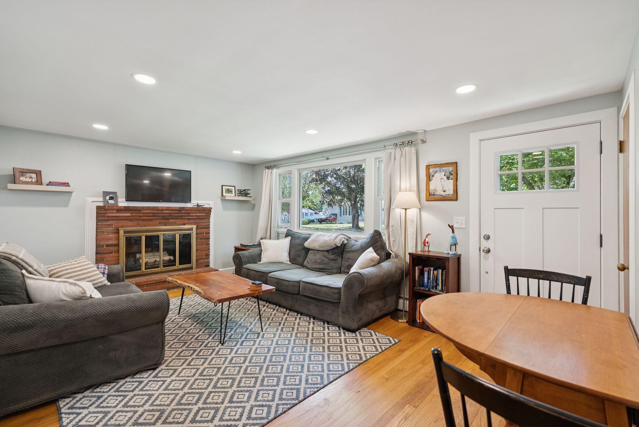 91 Coach Road South Portland, ME 04106 - Photo 7 of 20 10_DSC02073