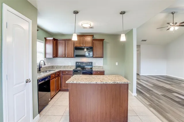 $1,799 | 1404 Shumard Drive, Princeton, TX 75407