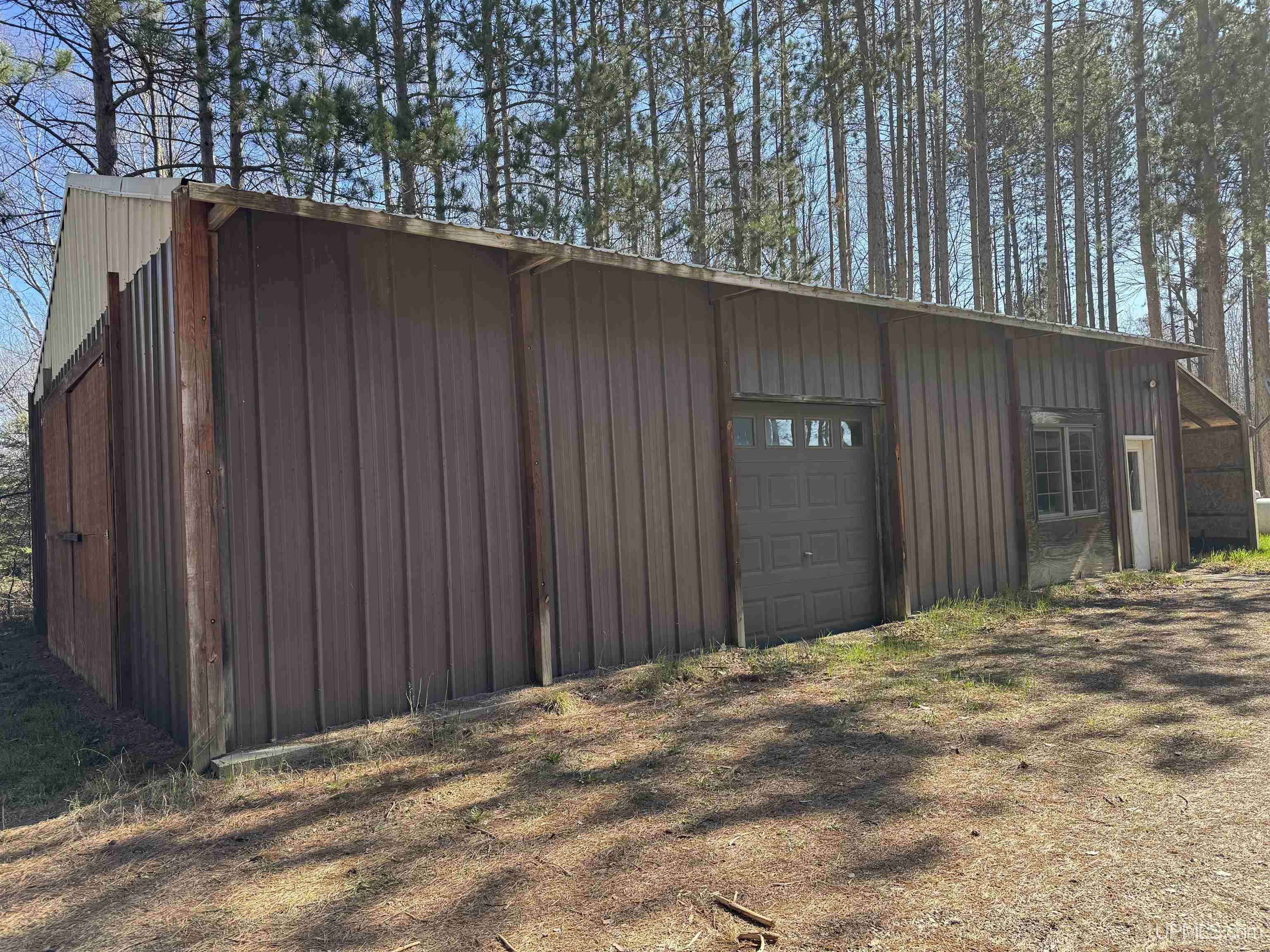 8324 M.5 Road Gladstone, MI 49837 - Photo 13 of 17