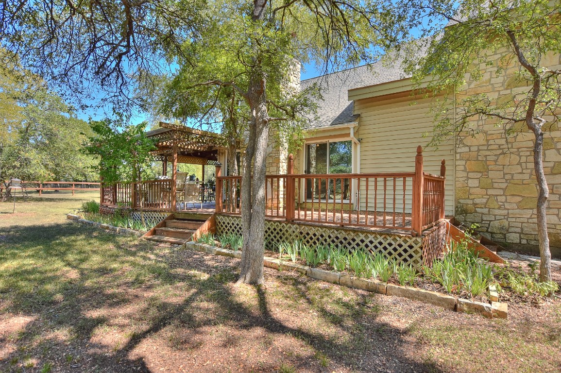6724 Outer Avenue Leander, TX 78641 - Photo 28 of 40 a view of a yard with wooden fence