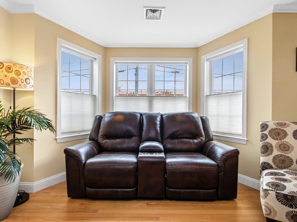 32 Common Street, Unit 2 Waltham, MA 02451 - Photo 14 of 37