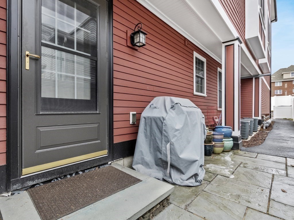 32 Common Street, Unit 2 Waltham, MA 02451 - Photo 29 of 37