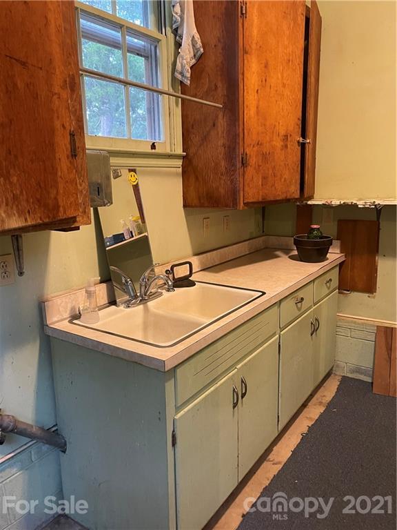 520 Neel Road Salisbury, NC 28147 - Photo 12 of 14 a utility room with dryer and washer