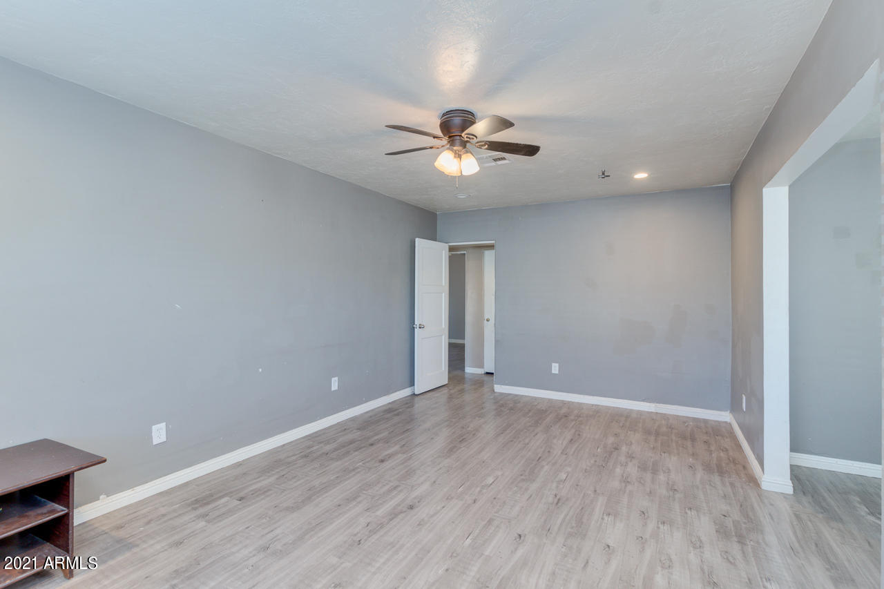 4019 West Almeria Road Phoenix, AZ 85009 - Photo 12 of 38 07-Almeria