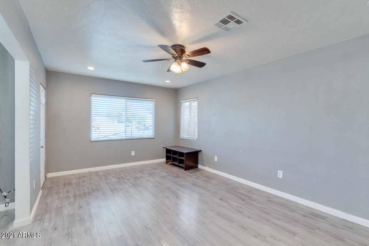 4019 West Almeria Road Phoenix, AZ 85009 - Photo 15 of 38 10-Almeria