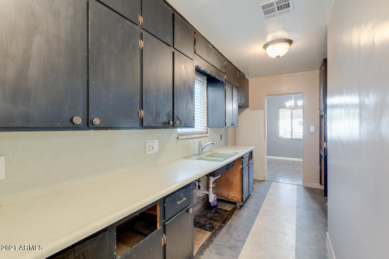 4019 West Almeria Road Phoenix, AZ 85009 - Photo 10 of 38 17-Almeria