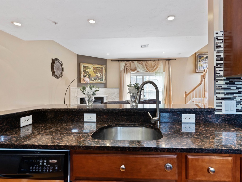 11 Brookside Road, Unit 8 Braintree, MA 02184 - Photo 11 of 26 Gallery Image 11