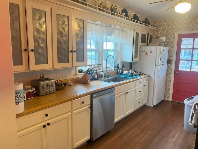 1042 Lyndhurst Road Waynesboro, VA 22980 - Photo 14 of 25 Gallery Image 14